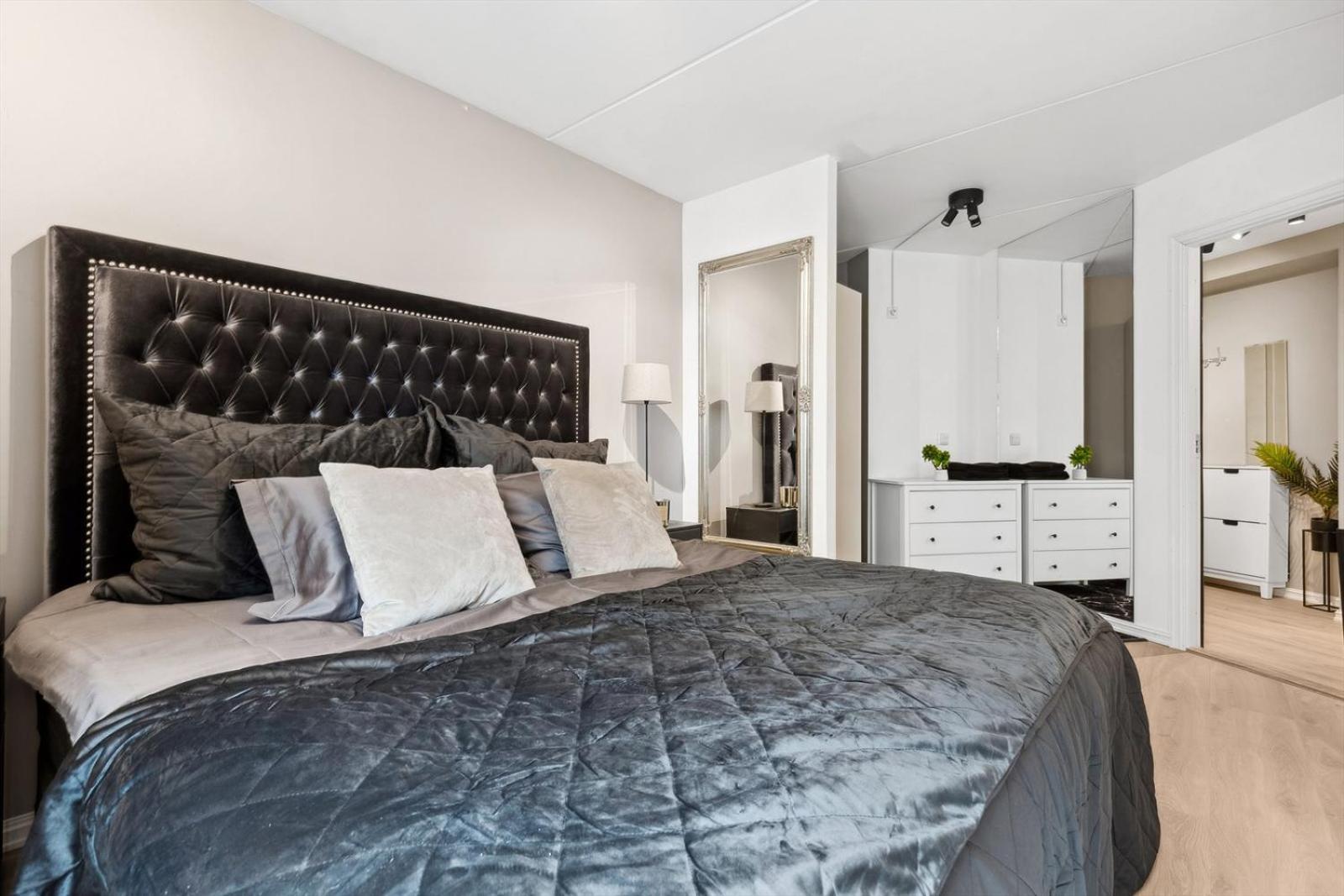 Luxurious Modern Room In Central Oslo - Eur 4K Expensive Bed And 82" Cinematic Tv Dış mekan fotoğraf