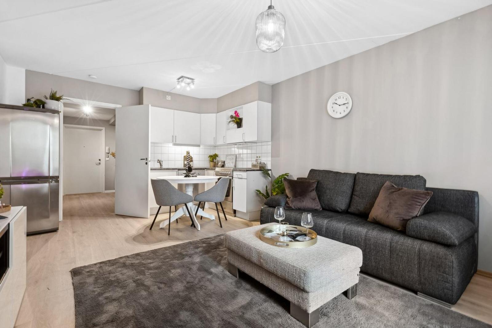 Luxurious Modern Room In Central Oslo - Eur 4K Expensive Bed And 82" Cinematic Tv Dış mekan fotoğraf