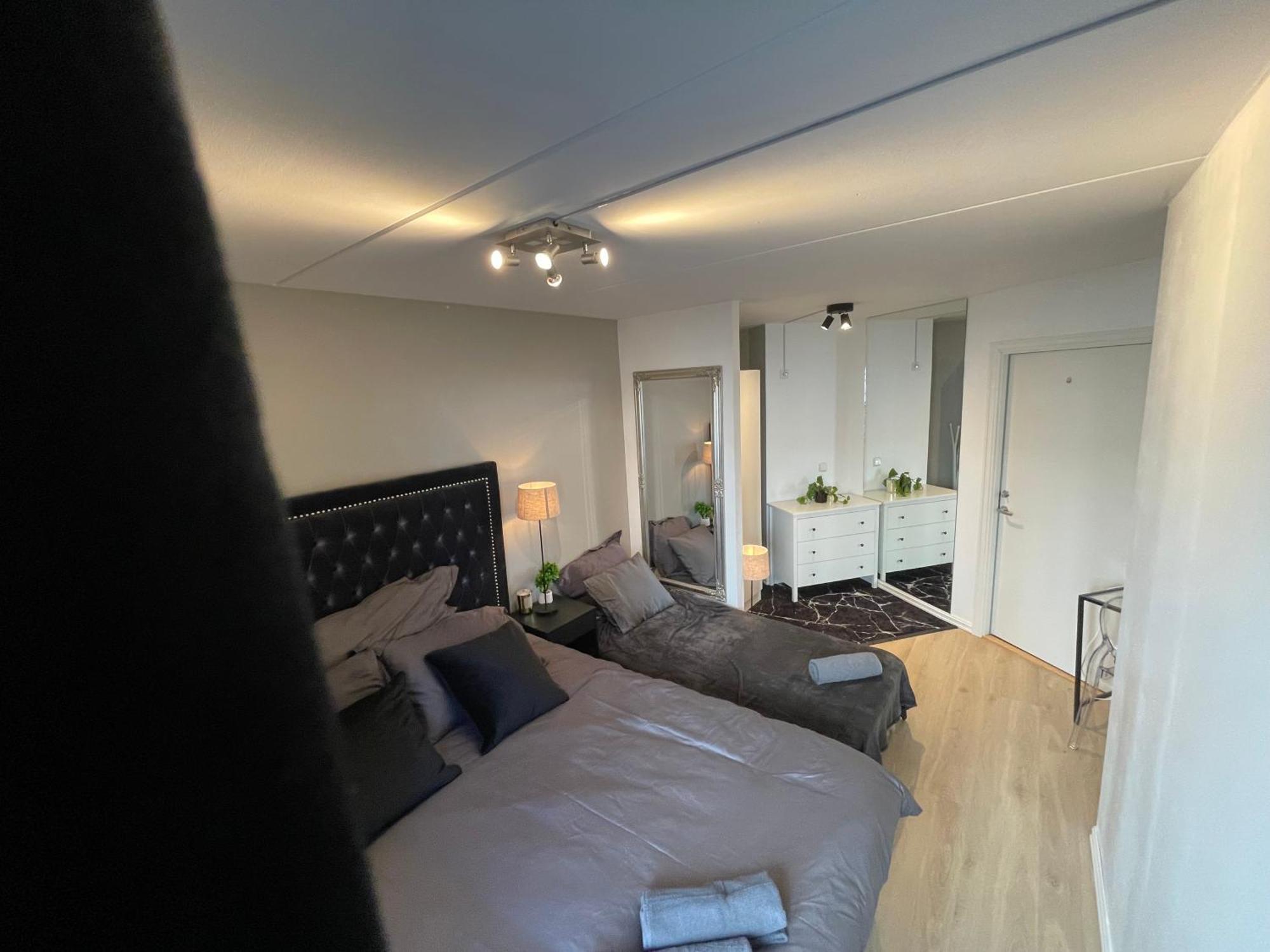 Luxurious Modern Room In Central Oslo - Eur 4K Expensive Bed And 82" Cinematic Tv Dış mekan fotoğraf
