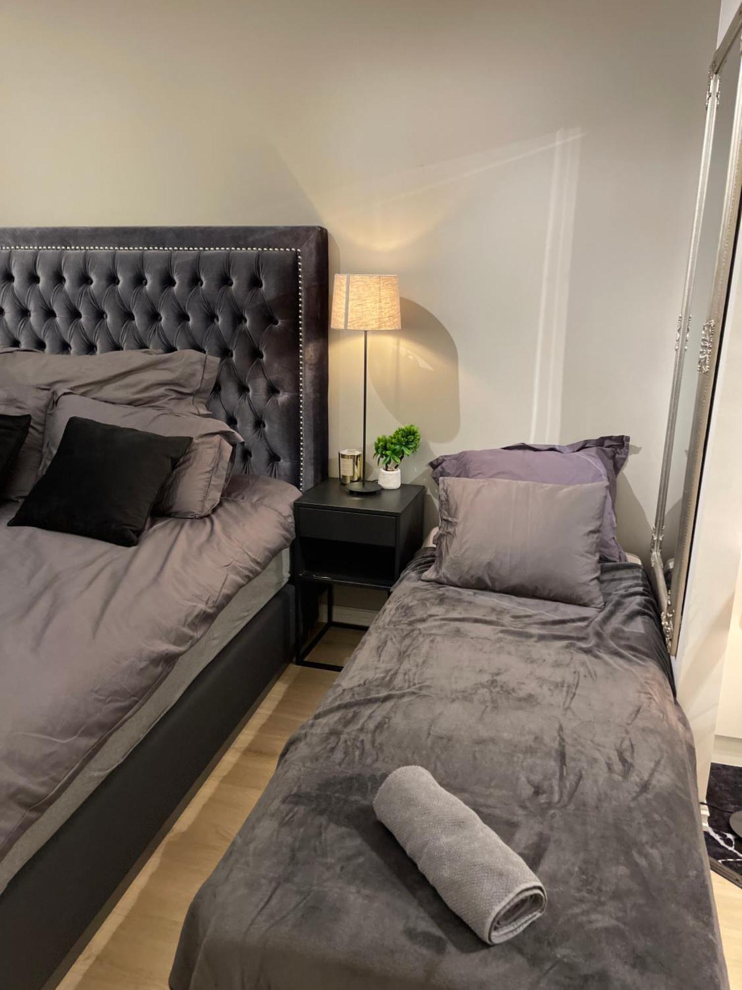 Luxurious Modern Room In Central Oslo - Eur 4K Expensive Bed And 82" Cinematic Tv Dış mekan fotoğraf