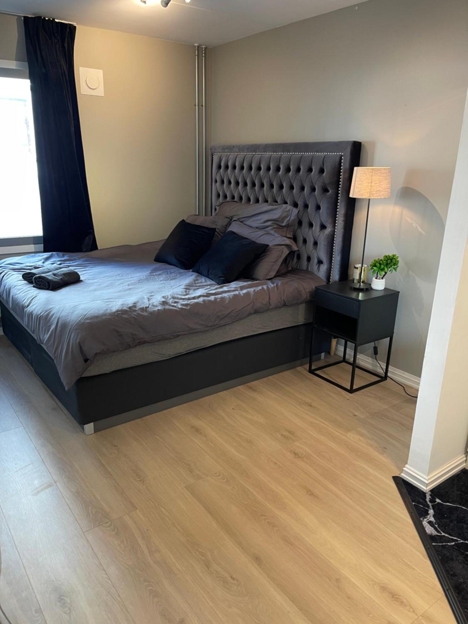 Luxurious Modern Room In Central Oslo - Eur 4K Expensive Bed And 82" Cinematic Tv Dış mekan fotoğraf